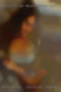 Athletic  sensual women for oral sex respectful man.