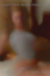 Looking wife swingers for bi dudes or couples   chill.