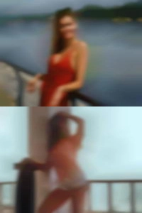 Beautiful mid age women New York in the outdoors naked